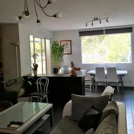 Maison Anthemis * Villefontaine